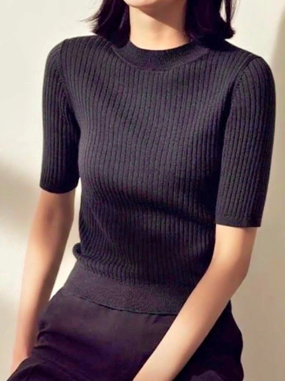 Uniqlo 100% Merino Wool Ribbed Knitted T-Shirt Black Medium